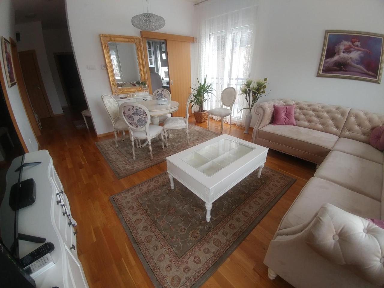 Jc10 Apartment 3 Bedroom, Free Parking, 73Sqm Novi Sad Exterior foto